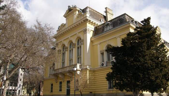 Museum complex - Ethnographic Museum and Royal Palace (1882)